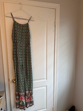 FARM Rio Green Floral Scrunchie with Aqua Brand Tag